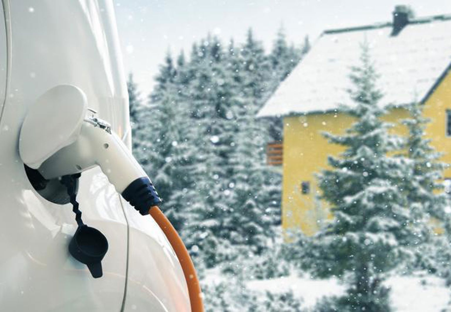 Elbil på laddning under vintern